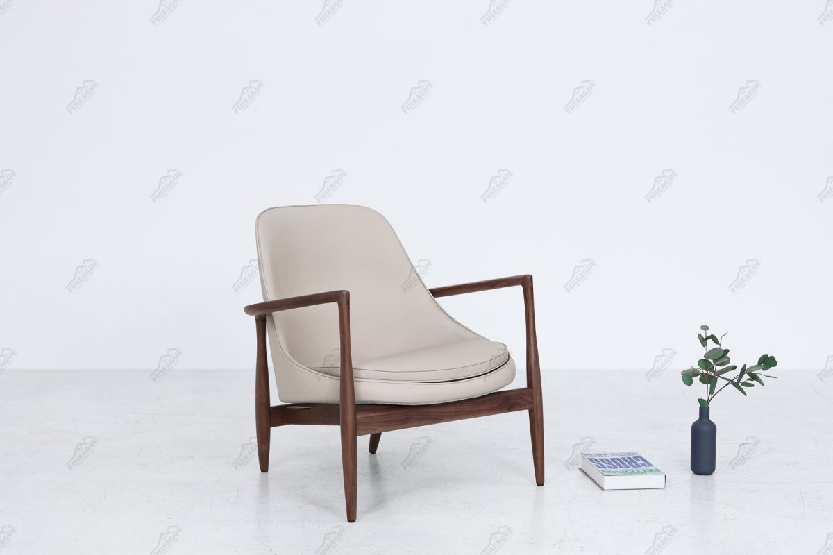 elizabeth lounge chair replica